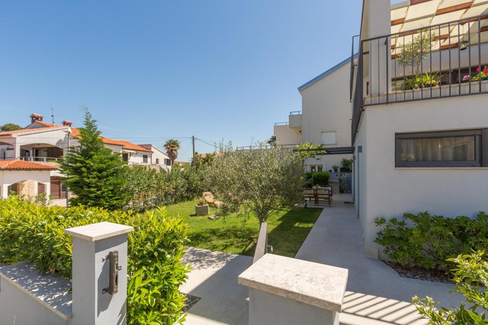 Apartament Riva Garden Exclusive Funtana Zewnętrze zdjęcie